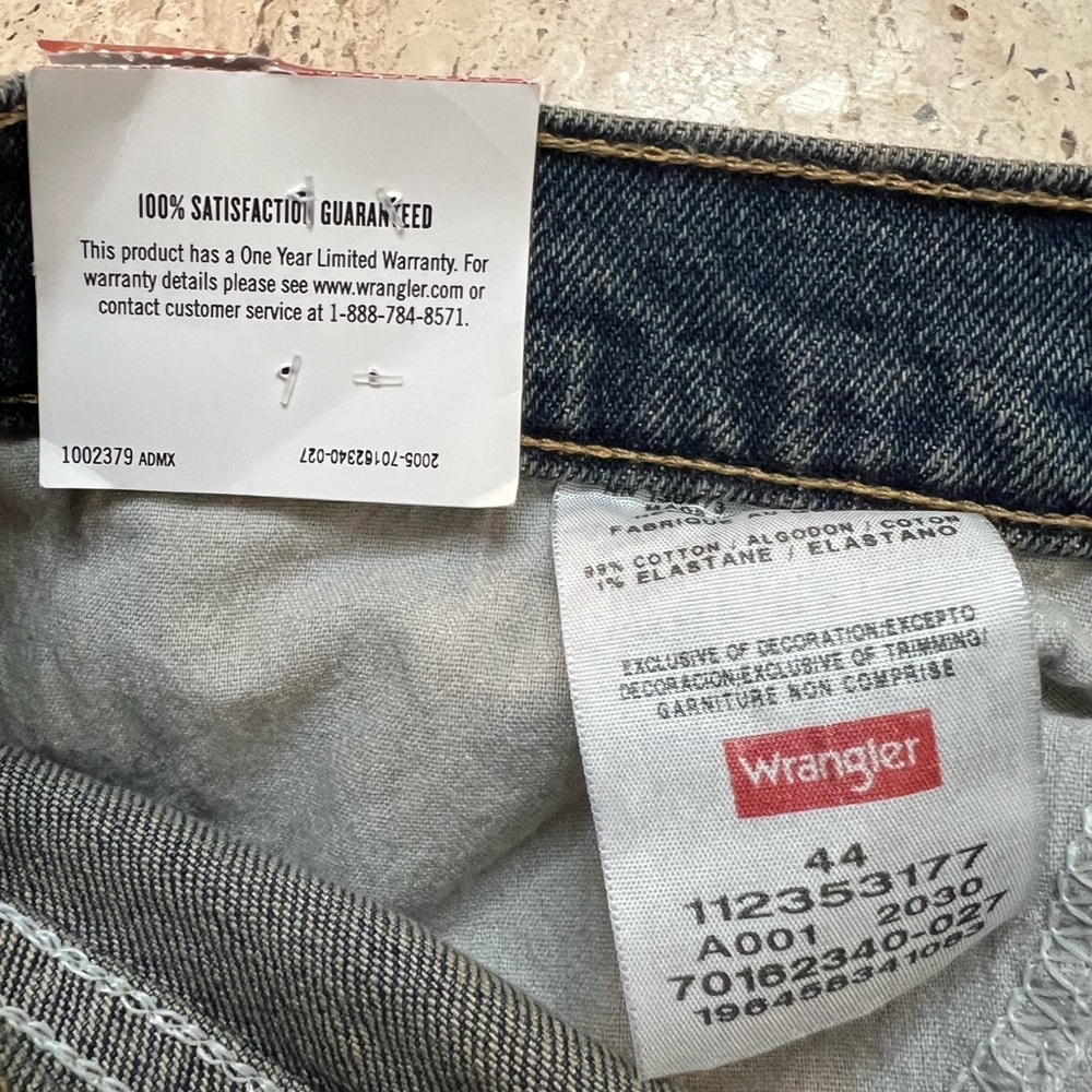 NWT Wrangler Five Star Relaxed Fit Denim Shorts Size 44 - Picture 5 of 5